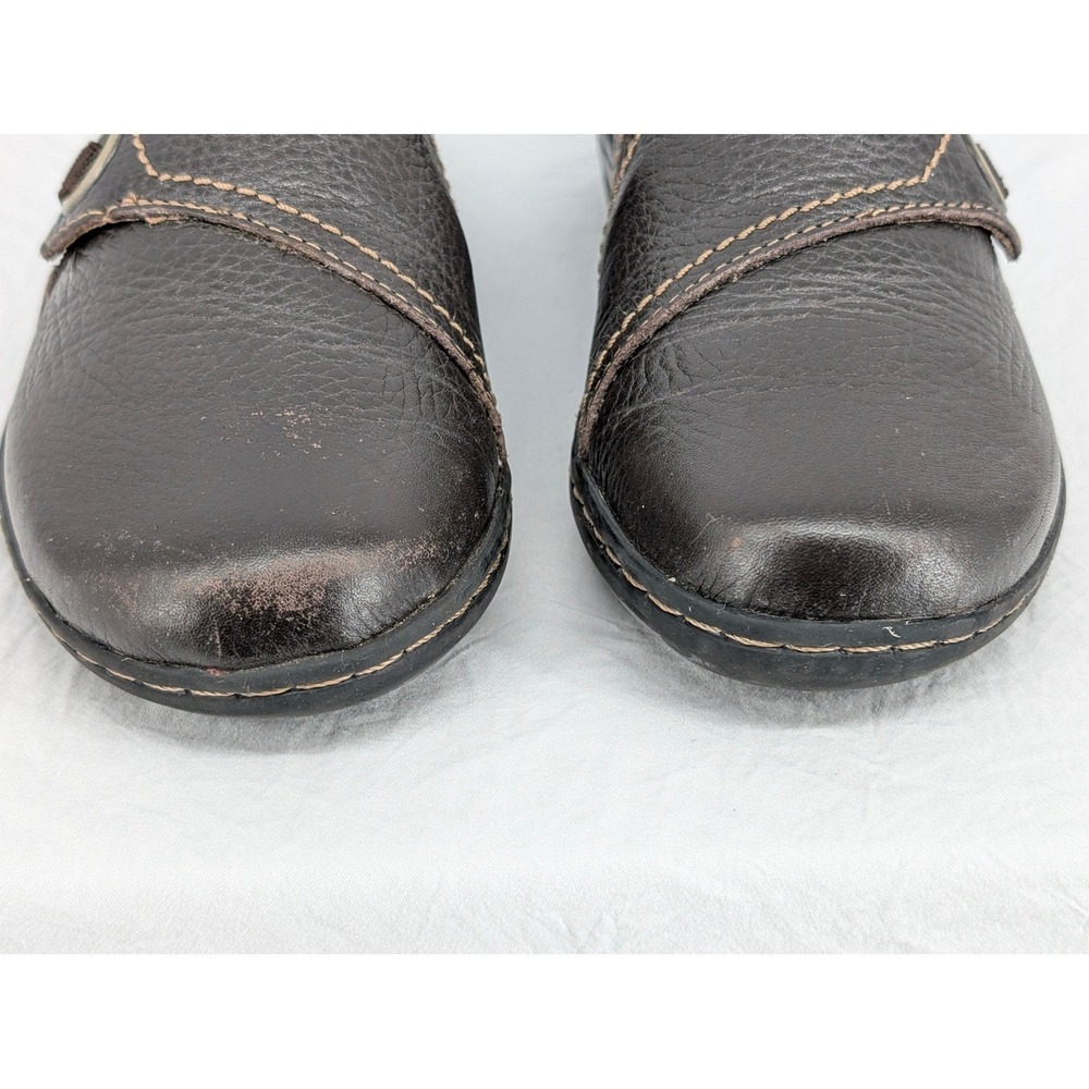 Clarks Womens Brown Leather Slip On Loafers Shoes Side Grommet Sz 6 - Picture 3 of 10
